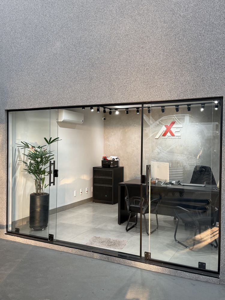 Recepção e escritório da AXE Performance